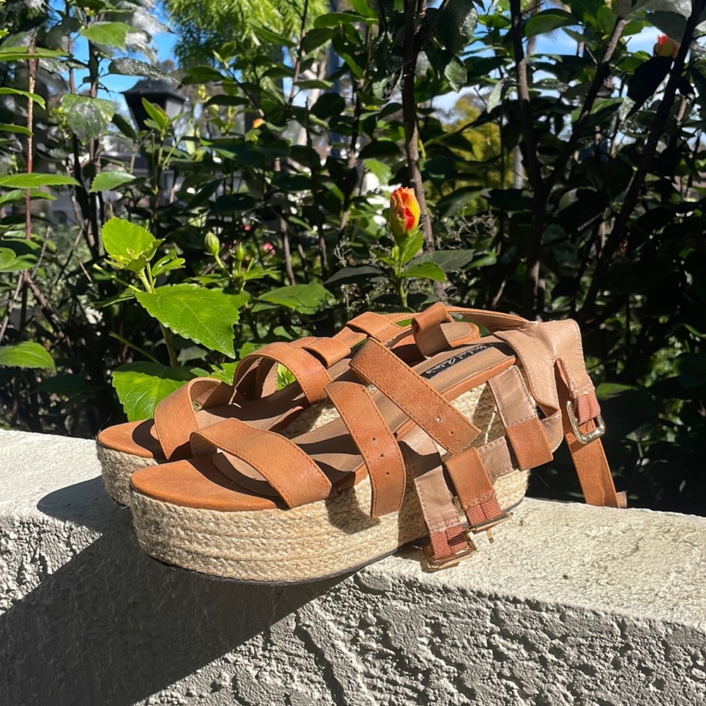 Platform scrappy heels